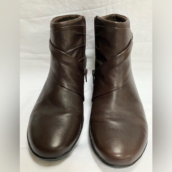 Clark’s Everlay Mandy Ankle Boots, size 7.5 - Picture 2 of 7